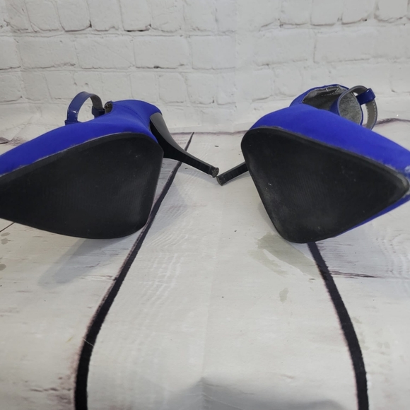 2 Lips Too  Blue T Strap High Heels - Picture 7 of 8